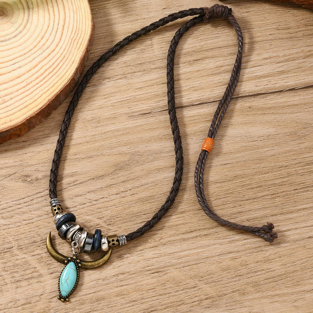 Natural Pendant Necklace Comfortable PU Leather Design For Sensitive Skin And