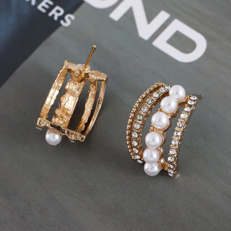 Trendy C-Shaped Faux Pearl and Diamond Stud Earrings