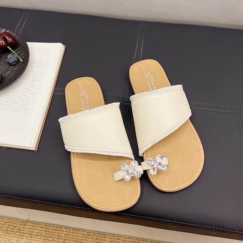 Rhinestone Fairy Feng Boken One-word Slippers Women's Wear New Super Fire Flat Bottom Set Toe Flat Bottom French Cool Slippers