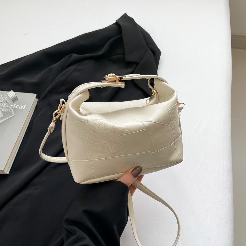 Niche Fashion Bag Women's 2025 New Hand-held High-end Small Square Bag Simple and Versatile Casual Shoulder Bag