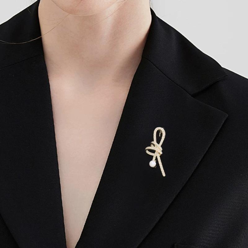 Luxury Semi-luxurious Ribbon Knot Brooch, High-end Women's Elegant Pearl Corsage, Design with A Touch of Uniqueness, Special Pin