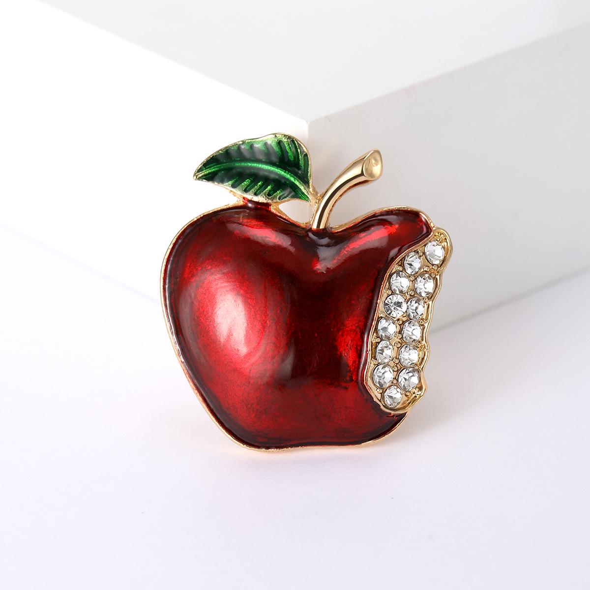 

Korean Rhinestone Red Apple Brooch: Versatile Enamel Pin for Women s Retro Coat, Sweater, or Cardigan красный