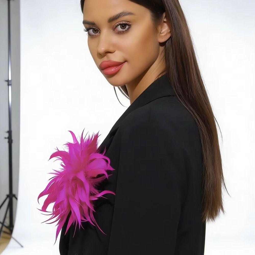 Lightweight Artificial Feather Lapel Pin Colorful Exaggerated Feather Brooch Wedding