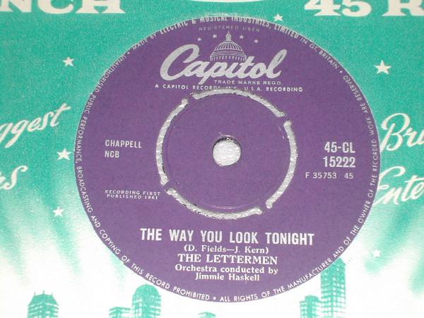 

7-дюймовая пластинка LETTERMEN - The Way You Look Tonight / That s M 45CL15222 Capitol Records 1961 UK Поп Б/У