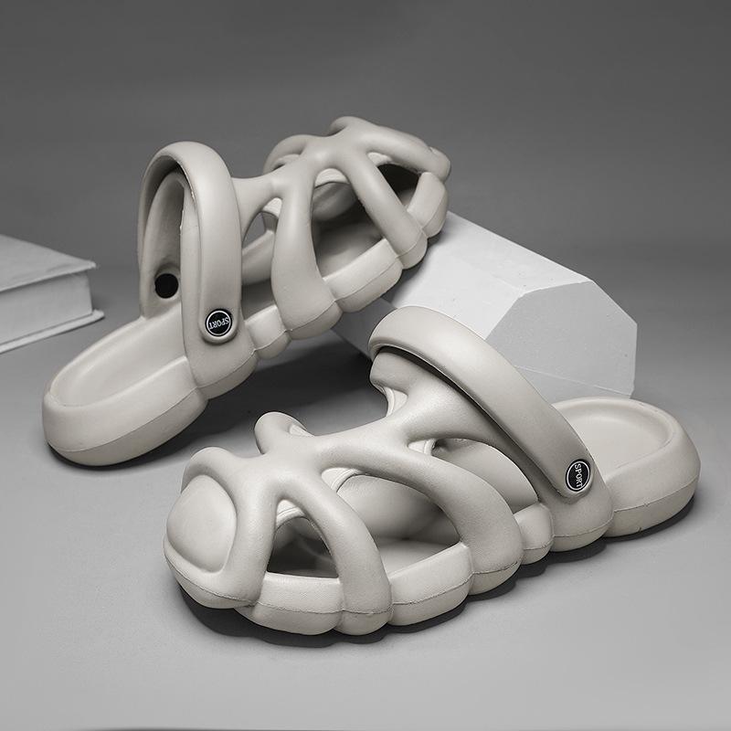 Men's shit-feeling hole shoes summer driving non-slip soft-soled bag head beach shoes personalized sandals tide outdoor slippers
