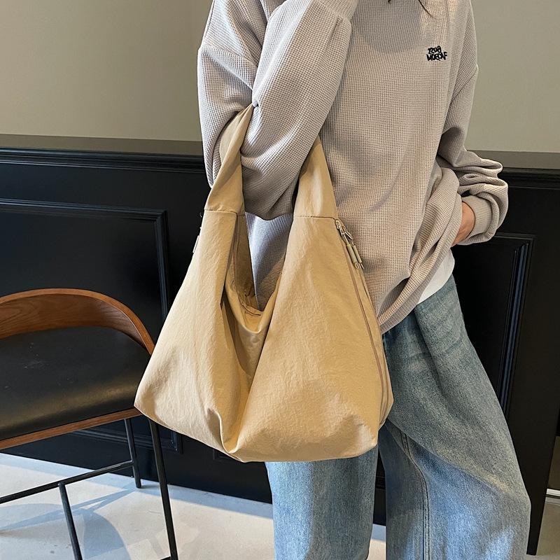 Casual soft side simple armpit bag women's large capacity light commuter tote bag ins trendy Japanese shoulder bag