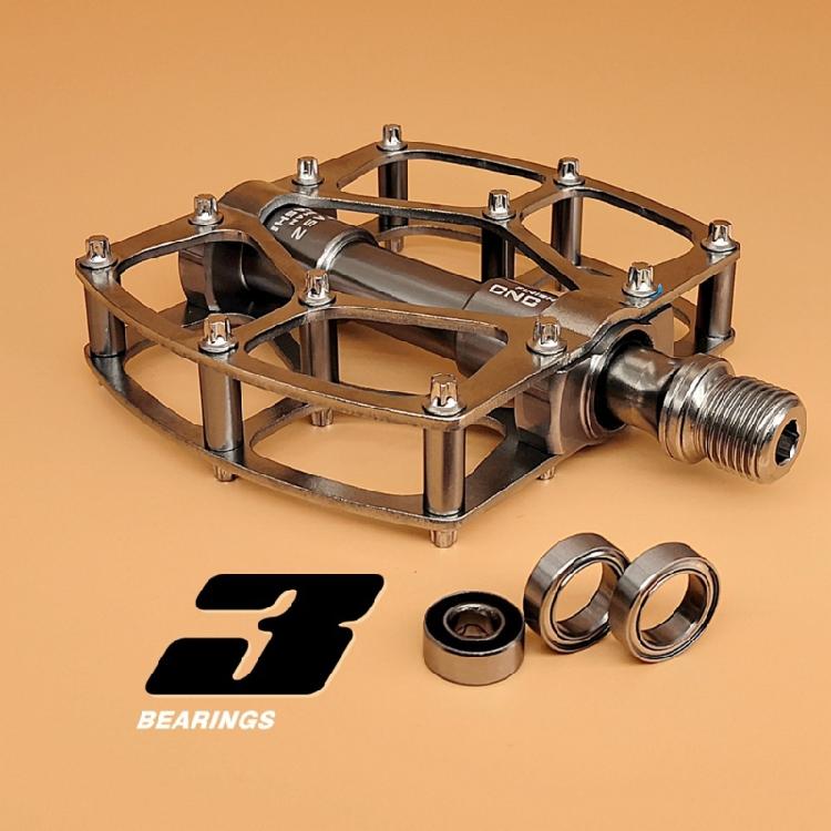 Mountain Bikes Pedals Light Weight Bicycles Pedals Nonslip Pedals Footboards Flat Platform Three Bearing 9/16In Thread