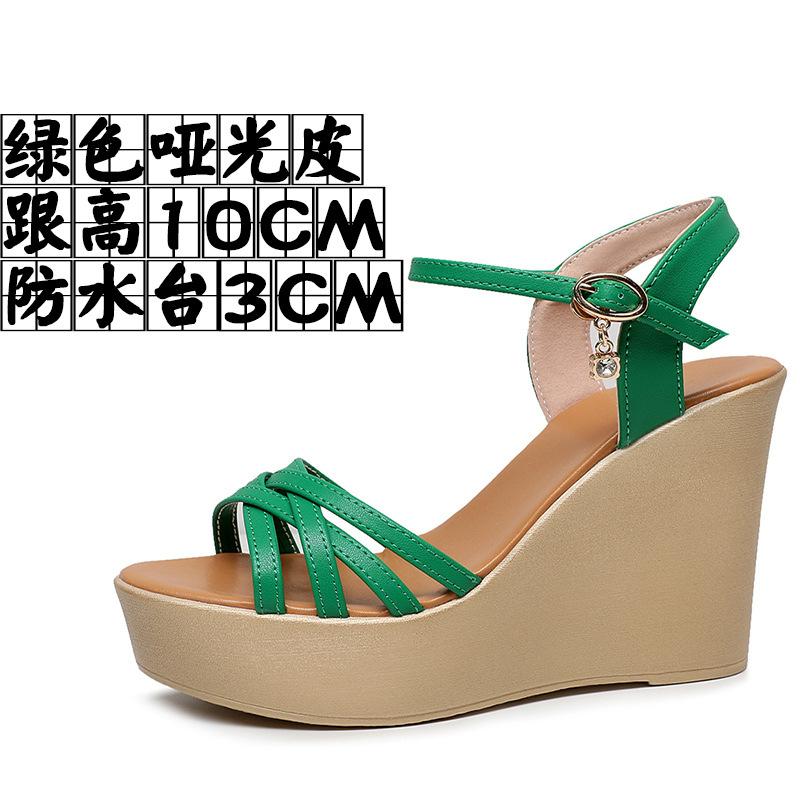 Plus Liten Storlek 33-43 Bekväma Plattformskilar Sandaler med Tjock Sula 2025 Sommar Högklackade Skor Dam Sandaler Kontor Strand