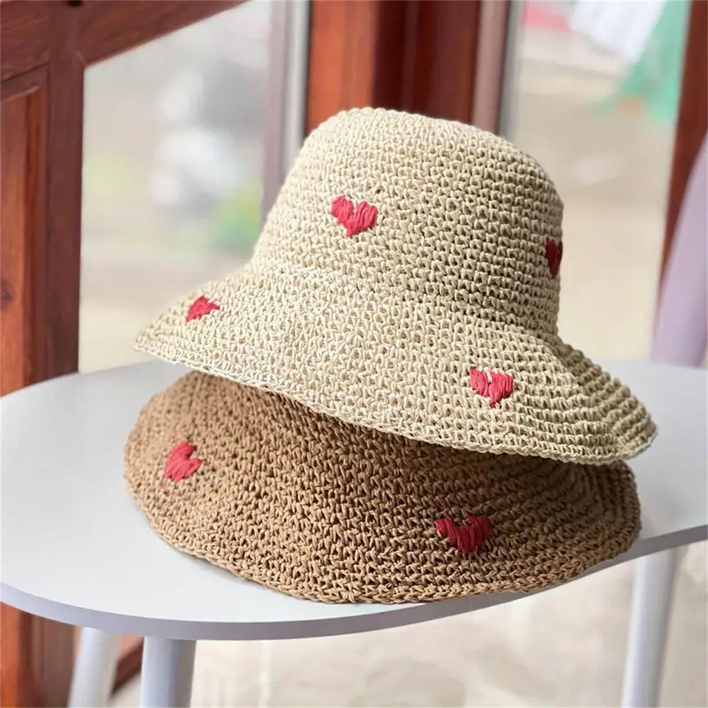 An Insta-style wavy edge large eaves straw fisherman hat women's summer braided love straw hat holiday beach breathable sunshade