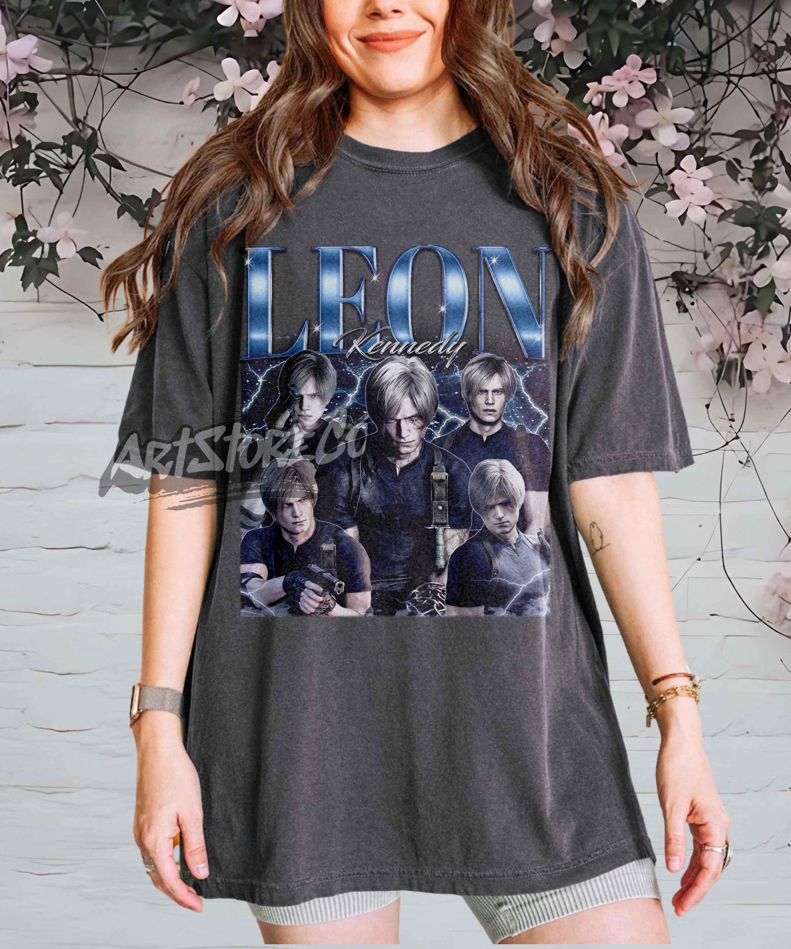Leon Kennedy Retro Graphic Tee, Vintage Inspired Video Game Apparel M