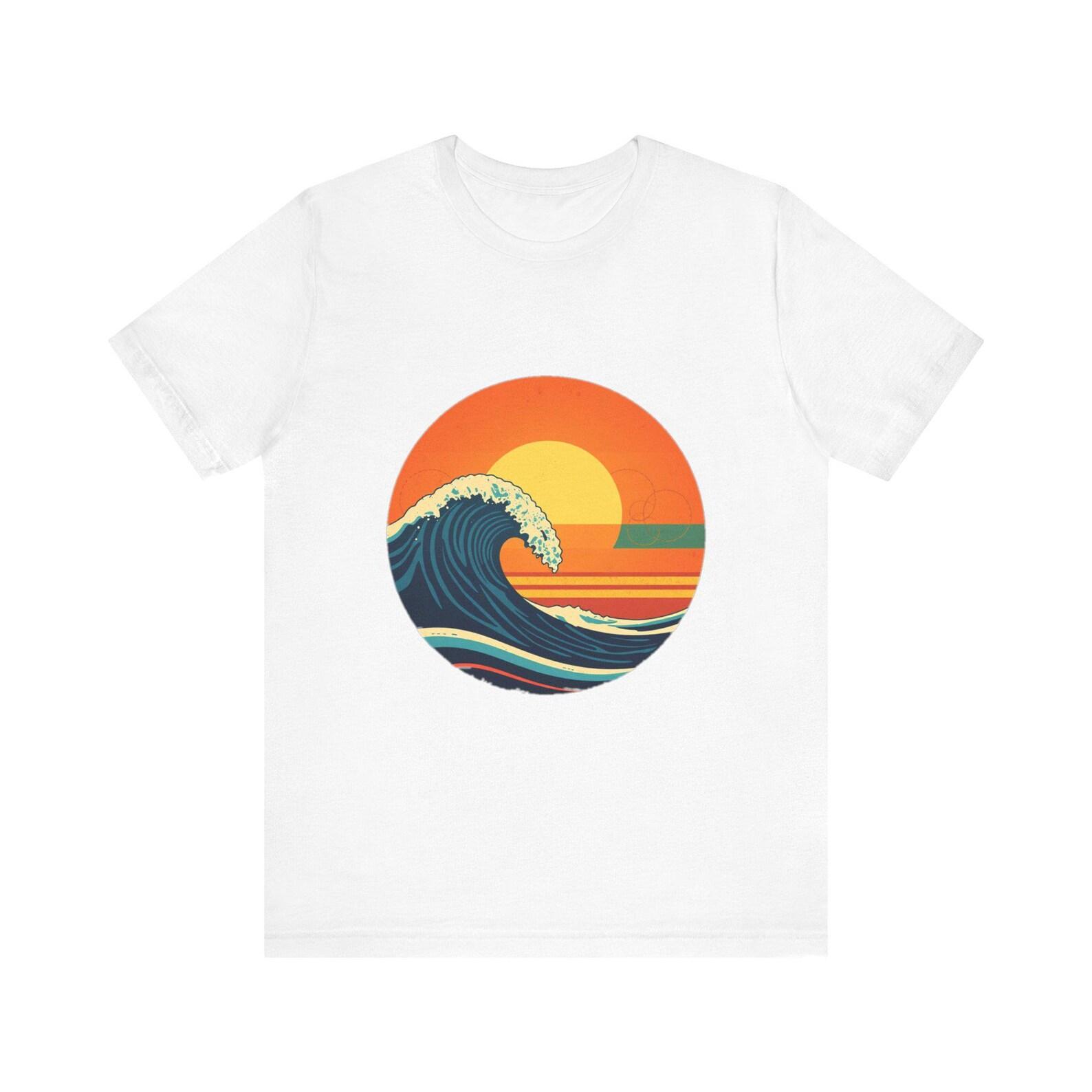 Retro Ocean Wave T-Shirt, Vintage Surf Sunset Tee, Beach Lover Coastal Nature Gift L