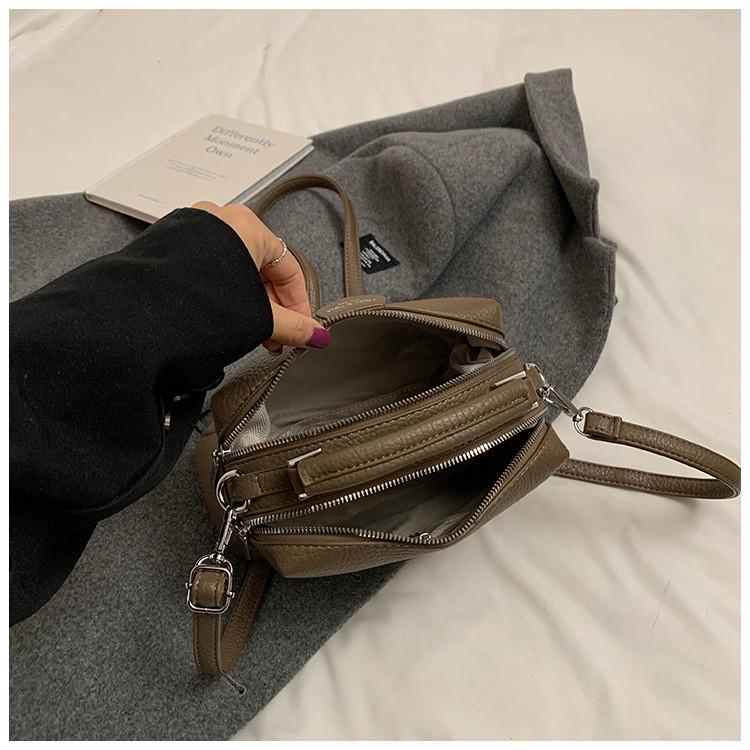 IELGY Retro Portable Pillow Bag Commuter Messenger Bag