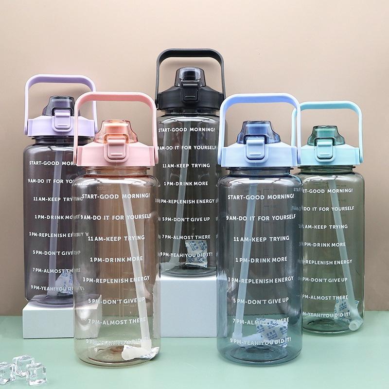 Elegant And Simple 2l Pc Material Water Bottle With Straw Perfect For Hydration On-the-go