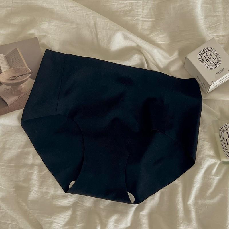 Ultra-Thin Ice Silk Quick-Dry Seamless Women's Yoga Fitness Underwear with Pure Cotton Crotch