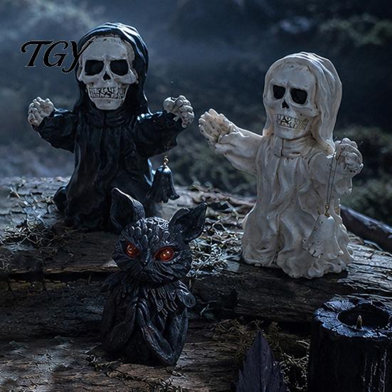 Atmosphere Creating Holiday Props Halloween Resin Figurine, Spooky Skeleton Pumpkin Ghost Statue for Durable Craft Ornaments Tiered Tray, Tabletop,