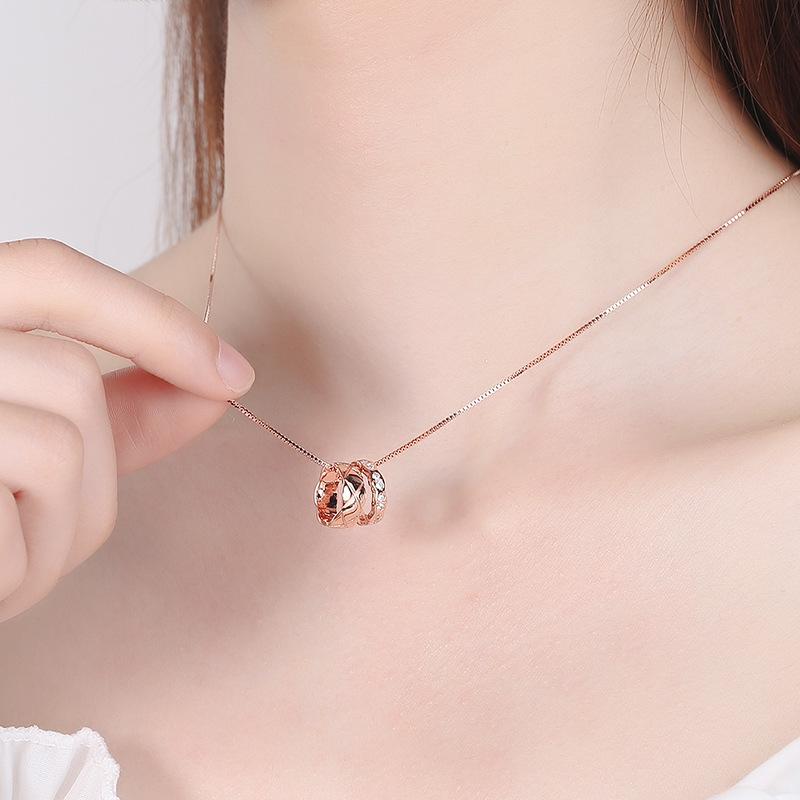 

Creative ring necklace Women s double ring Simple temperament Clavicle chain Niche item jewelry Commemorative gift