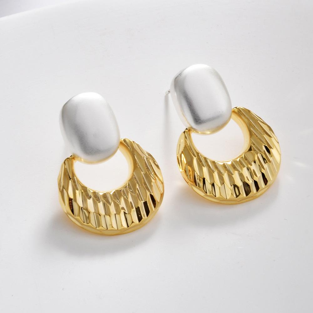 

Vintage Fashion Round Stud Earrings, Sparkling Two-tone Metal Drop Earrings