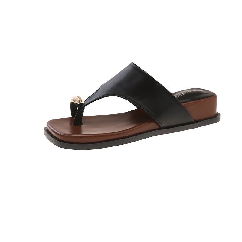 Fashion Casual Cover Toe Flat Slippers Women's Summer Wear 2025 New Seaside Vacation Beach Shoes Roman Cool Slippers