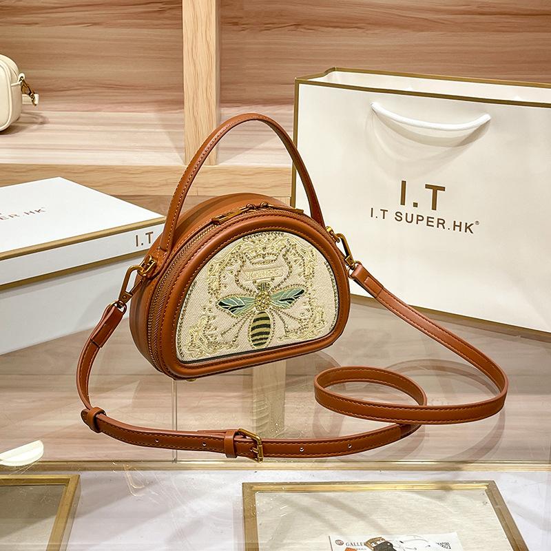 Guangzhou Women's High-end Embroidered Leather Bag, Women's New Bee Bag, Women's Versatile Single Shoulder Crossbody Small Bag