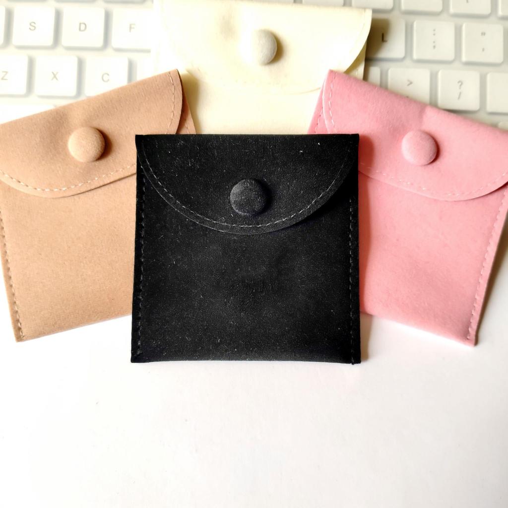 In-Stock Black Velvet Double-Sided Necklace Storage Bag with Snap Closure Flap