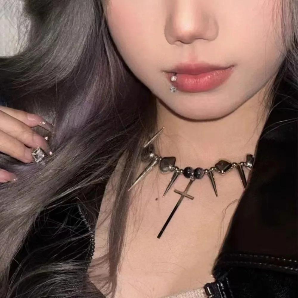 Y2k Subculture Spike Cross Rivet Tassel Necklace Glass Crystal Beads Beaded Chain Choker for Women Men Goth Punk Grunge Jewelry