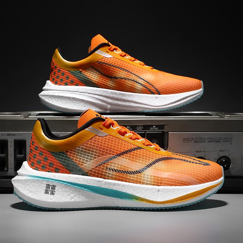 Running Shoes for Men and Women, Lightweight Breathable Sports Shoes, Shock-Absorbing Racing Carbon Plate Running Shoes