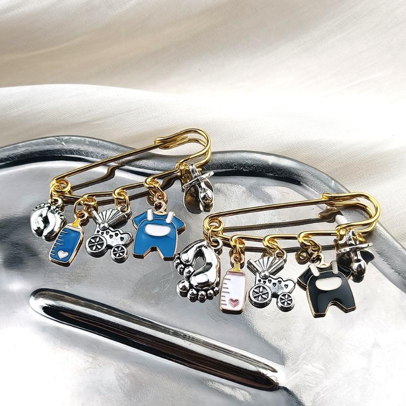 Cute Baby Arrival Enamel Safety Pin Brooch Creative Stroller Bottle Dummy Design Lapel Pin for New Parent Gift