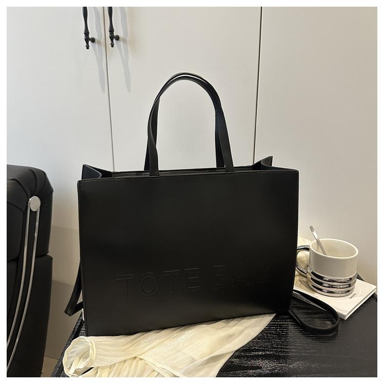 Texture Large Capacity  New Fashion Retro Shoulder Crossbody Portable Tote Bag Women