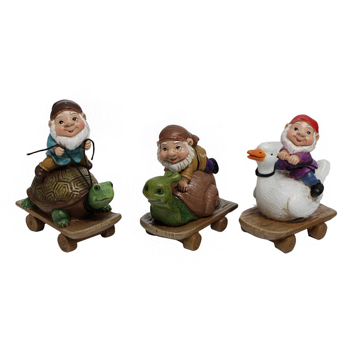 

3-piece set of resin crafts for dwarves riding scooters, Christmas gifts, bonsai decoration sculptures, courtyard garden decorat