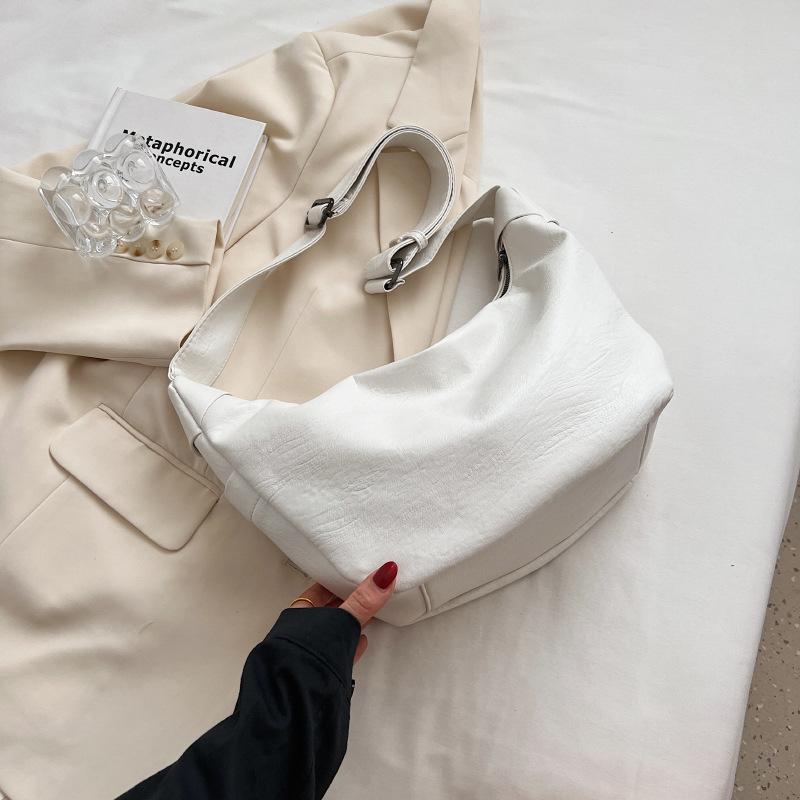 Large capacity shoulder tote bag women's new trend fashion versatile leisure commuter dumpling bag batch