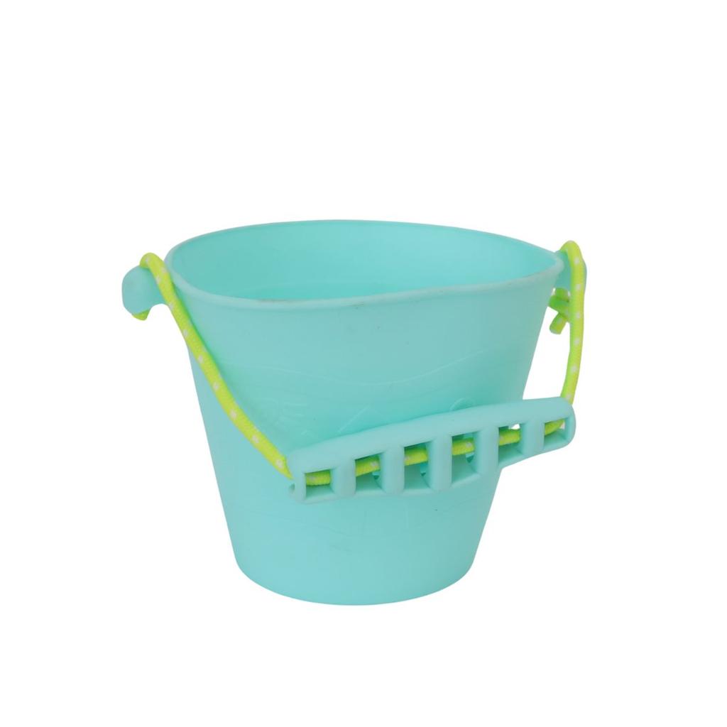 rubber sandbox bucket - mint