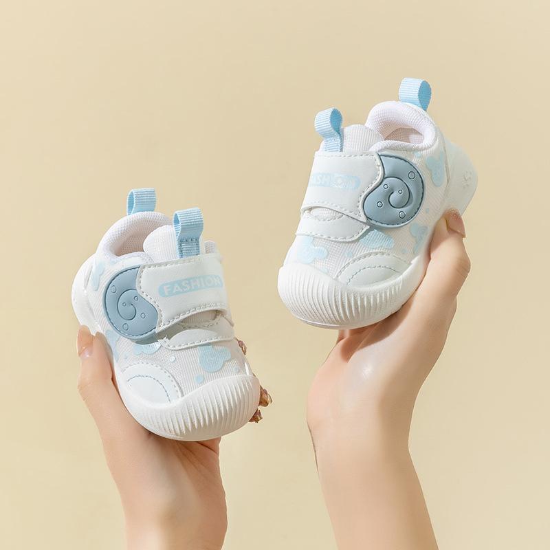 

Infant learning-to-walk shoes, spring-autumn anti-slip soft sole small kids casual shoes, 1–3 years old sports white shoes, girls baby shoes 21 синій