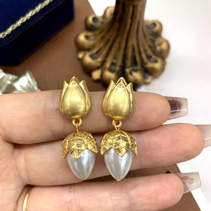 

Винтажные серьги-тюльпаны с жемчугом с золотым покрытием: Серьги-пусеты Серебряная игла , в стиле французского мид-сенчури