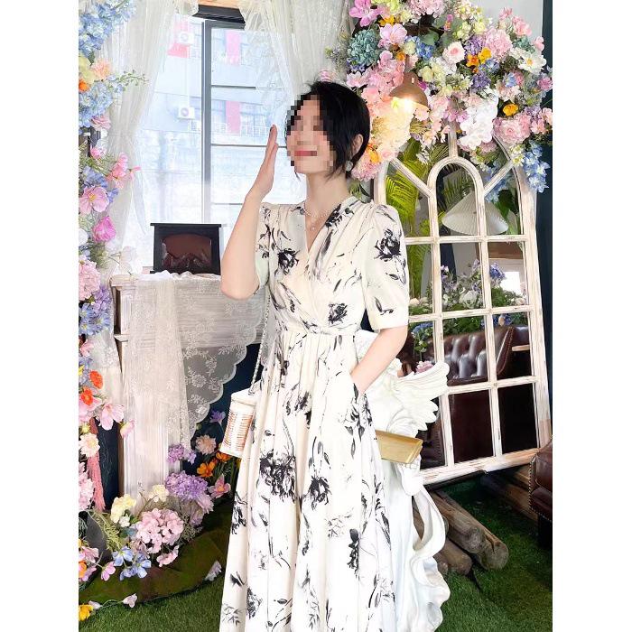 

Exquisite Waist-Cinched White Floral Petite French Tea Party Dress - Summer 2026 Collection for Women Medium