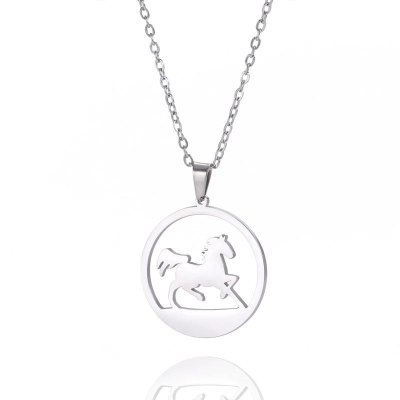 

1Pc Diamond Inlaid New Year Gift Stainless Steel Temperament Round Pendant Necklace Exquisite Horse Pendant Necklace B серебряный