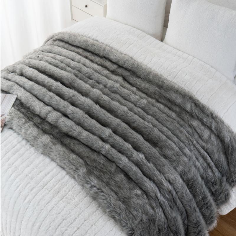 Luxury Fox Fur Throw Blanket Winter Warm Fluffy Soft Blankets Bedspread On the Bed Faux Fur Blanket Plaid Throw for Sofa Towel