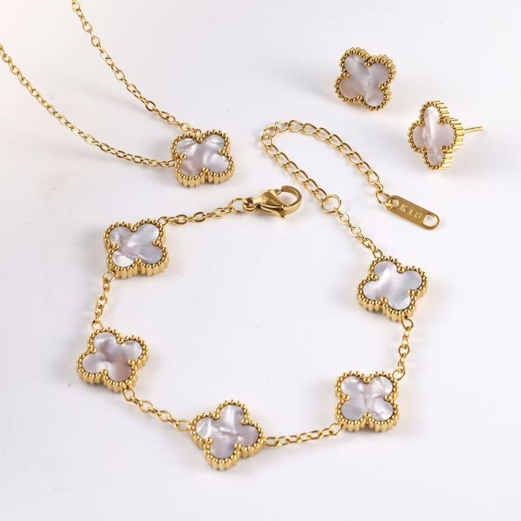 3PCS Fashionable Titanium Steel Clover Necklace Bracelet Earrings, Luxurious Valentine's Day Mother's Day Gift