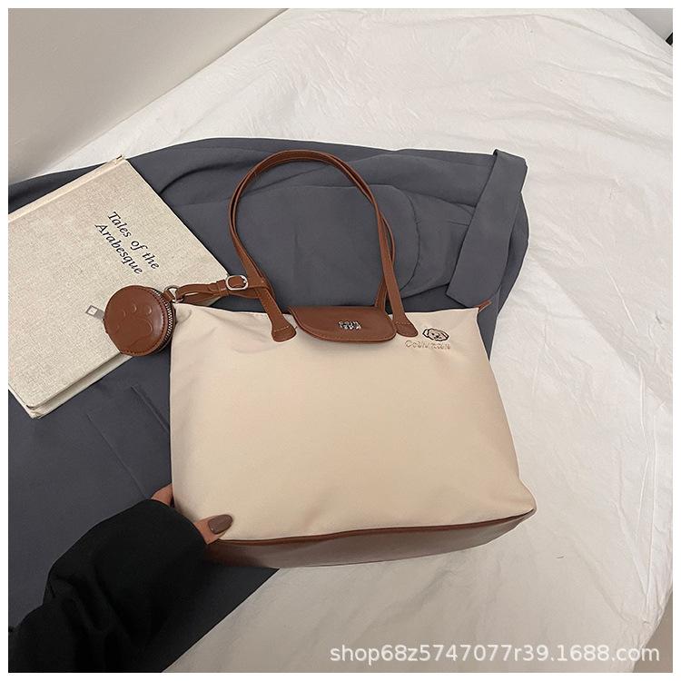 Large-capacity casual women's tote bag women's 2025 new simple and fashionable shoulder bag nylon commuter armpit bag
