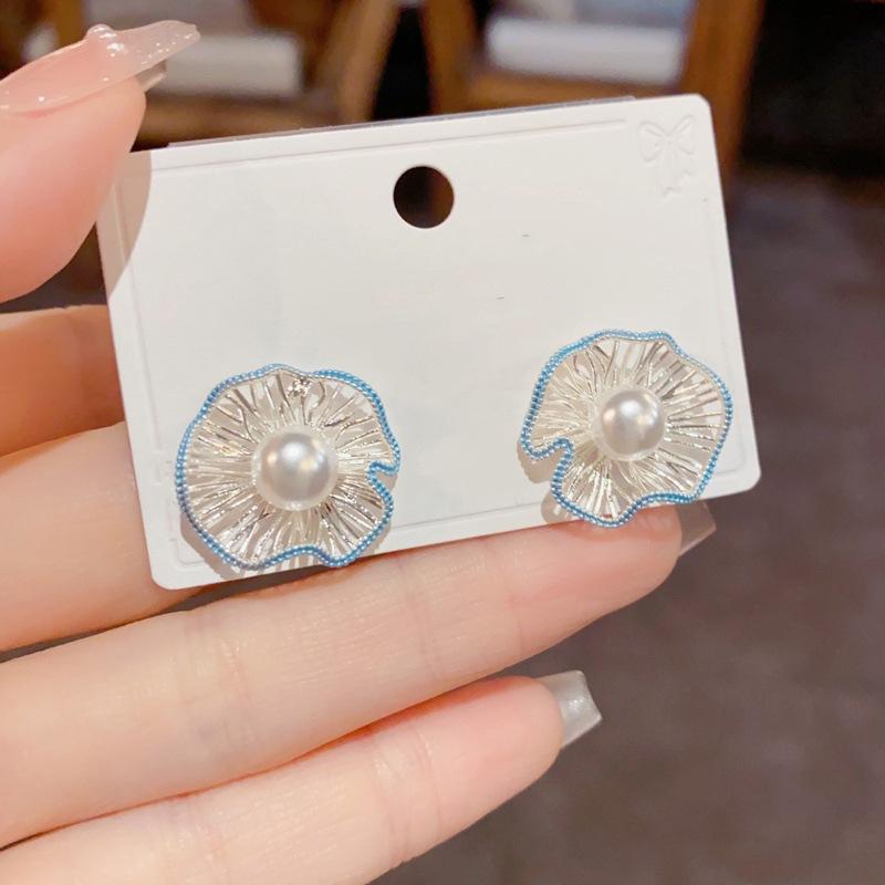 New Elegant Hollow Flower Earrings Trendy Irregular Imitation Pearl Earrings For Women Party Wedding  Jewelry Girls Gifts
