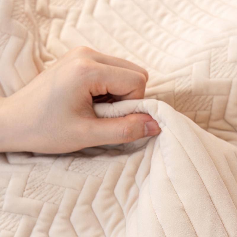 Sofa Cushion Winter Plush Padded Anti-slip Four Seasons Universal New Winter Simple Fabric Cushion.