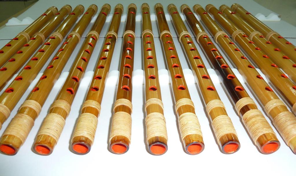 Aomori Nebuta Rattan Cashew Nebuta Hayashi Flute, Wrapped, Lacquered, Shinobue,