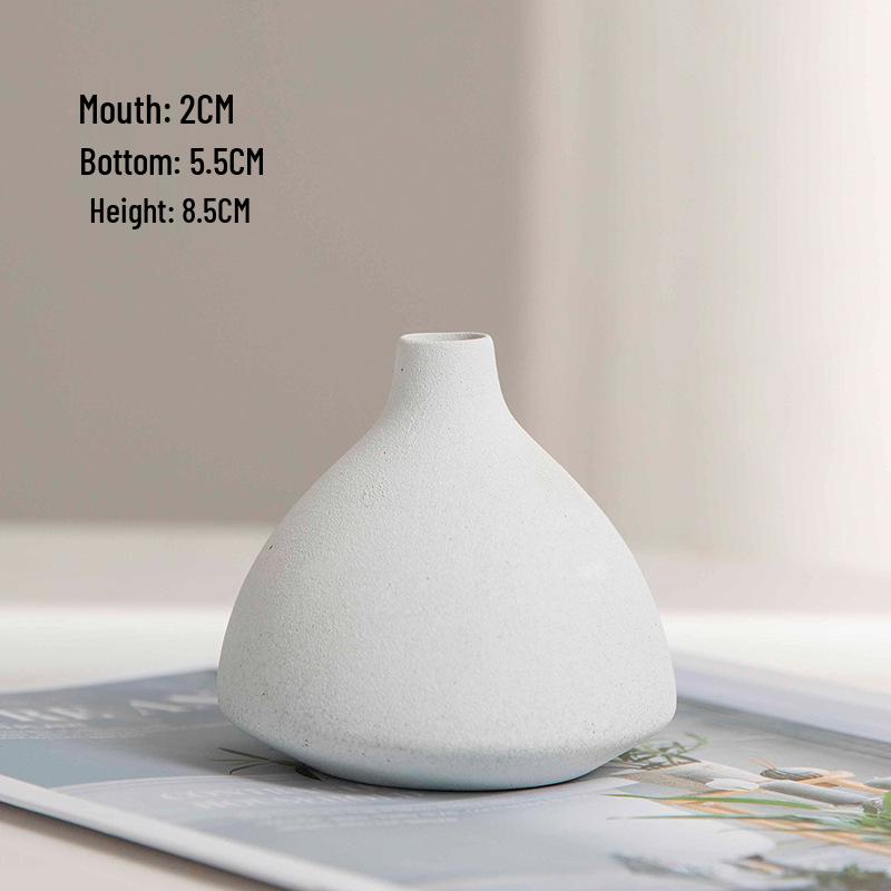 Nordic Ceramic Vase for Dried Flowers - Ideal for Living Room and Dining Table Decor; Perfect As Photo Props and Literary Ornaments.