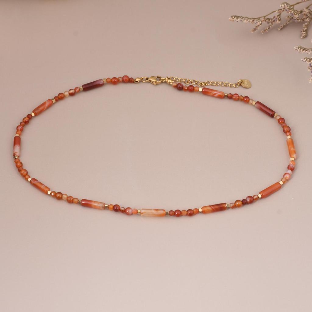 Chic Nanhong Stone Necklace: Women's Luxurious, Stylish, Versatile Choker with High-End Ancient Charm