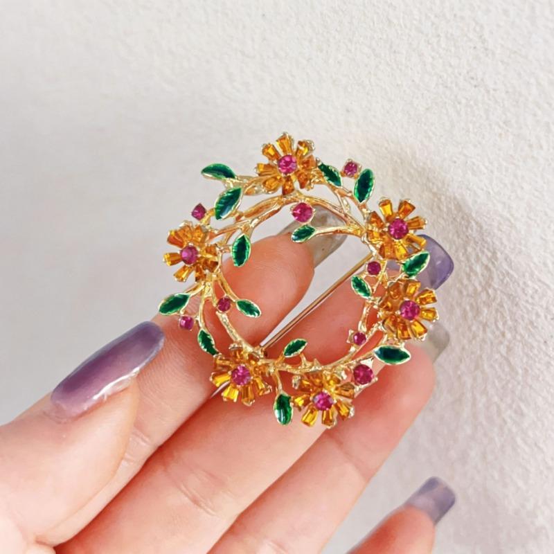 Colorful Garland Brooch, High-end and Luxurious Clothing Accessory, Belt Closure, Premium Brooch Pin
