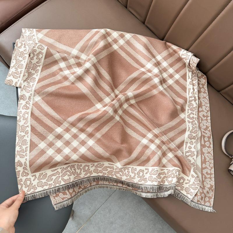 Autumn New Versatile Maillard Plaid Jacquard Scarf Women's Fashion Warm and Cold Scarf with Decorative Shawl