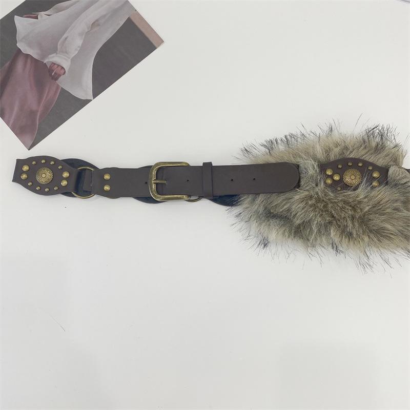 Punk Pu Studded Fur Belt Y2K Vintage Faux Fur Waistband Metal Plush Furry Waistband Jeans Waist Belts Accessories