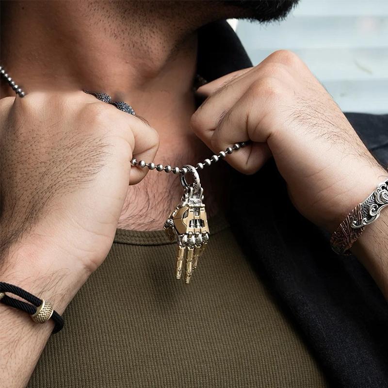 Fashion Mechanical Bionic Hand Pendant With Chain For Men Women Creative Movable Finger Joints Robot Hand Necklace Jewelry