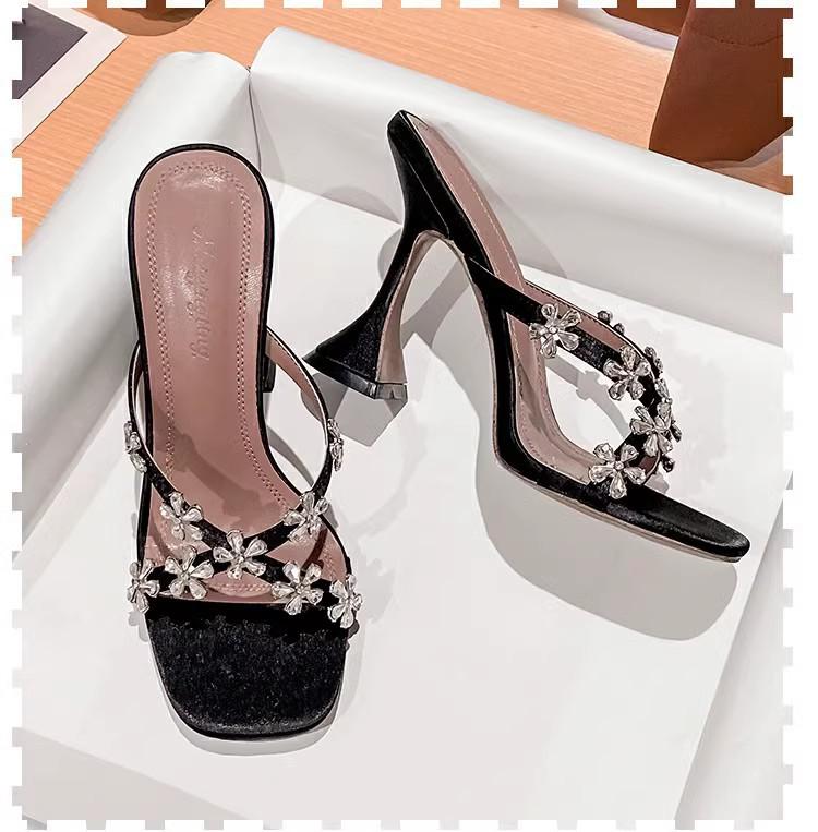 

2025 Super Beautiful Fairy Shoes Rhinestone Buckle High Heels Women s Wine Glass Heel Square Head Cross with Flowers Outside Slippers Woman 34 чорний