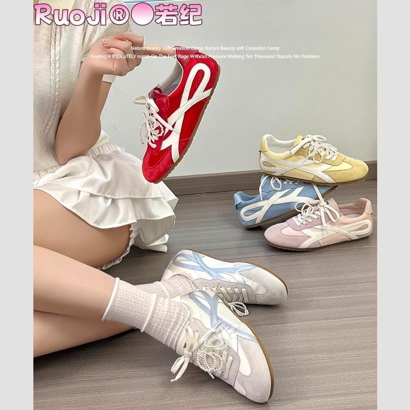 2025 spring new American retro fashion moral training shoes women's spring and summer leather versatile soft-soled sports jogging shoes