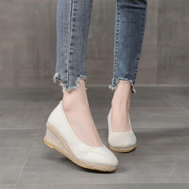 Wedge heel women's shoes spring and autumn new shallow mouth Korean version high heel women's shoes pointed straw woven single shoes women's casual 